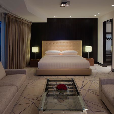 Andaz Capital Gate Abu Dhabi, By Hyatt Hotel Exterior photo A bedroom at the hotel