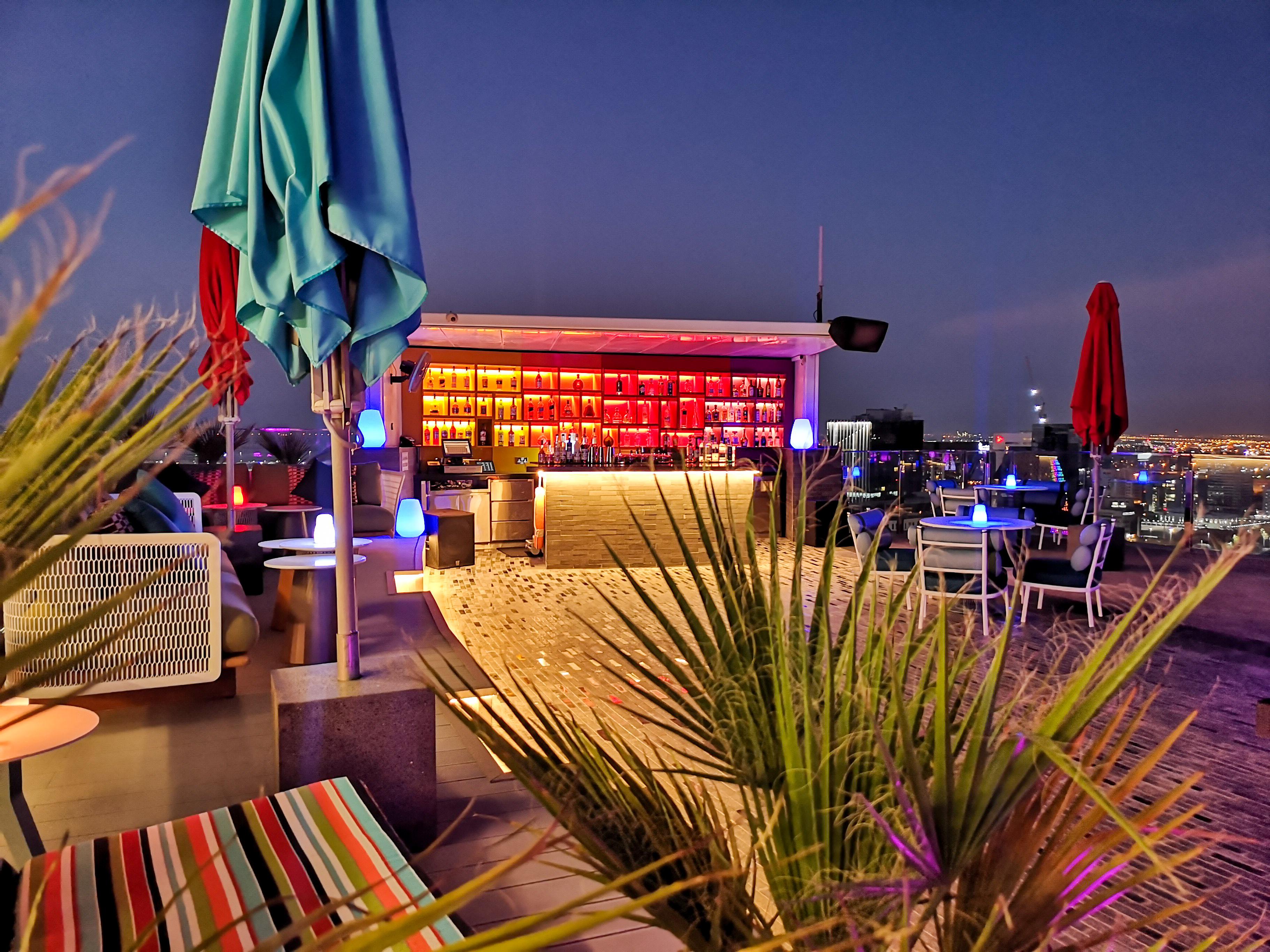 Andaz Capital Gate Abu Dhabi, By Hyatt Hotel Exterior photo Skyline Bar