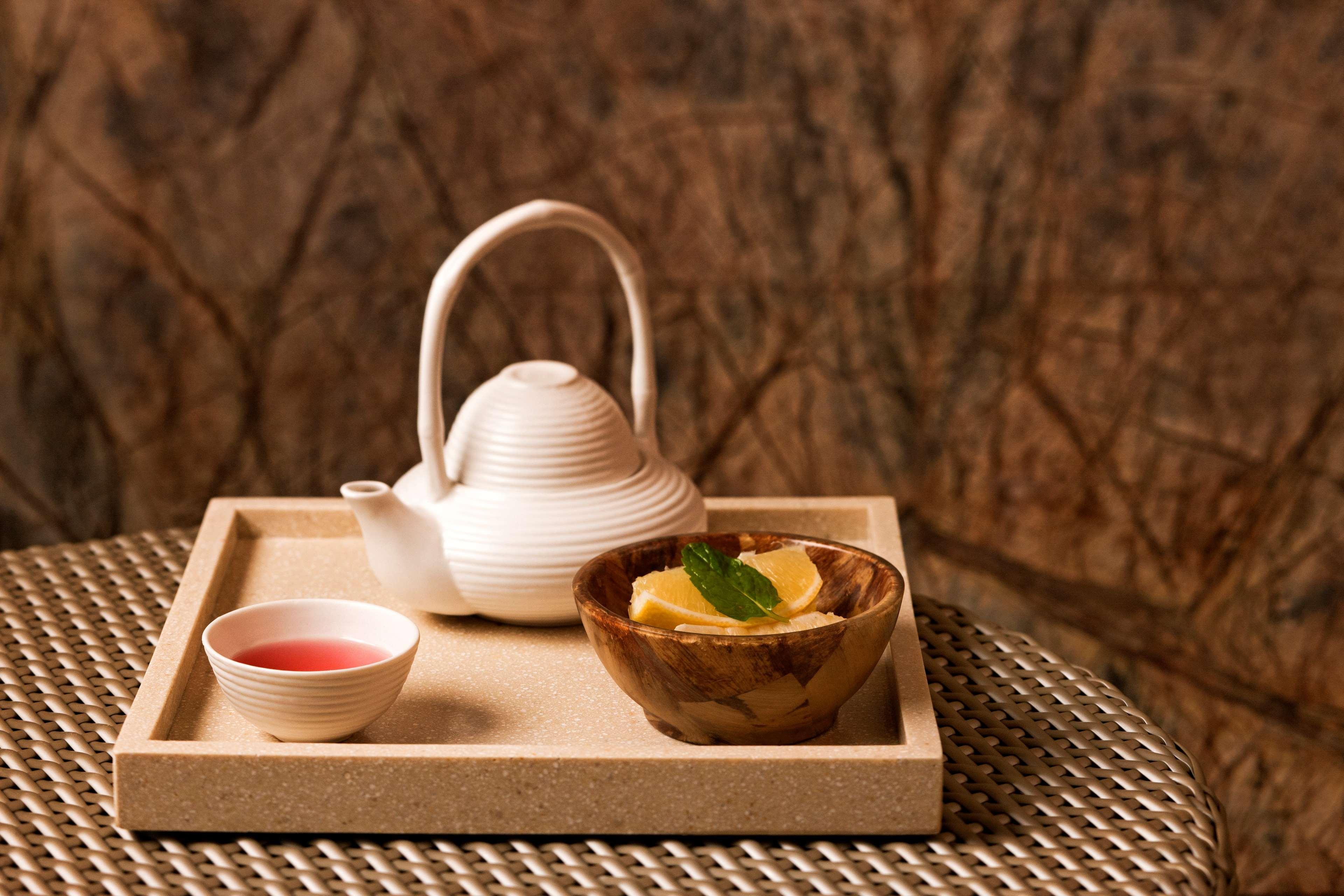 Andaz Capital Gate Abu Dhabi, By Hyatt Hotel Exterior photo A tea tray