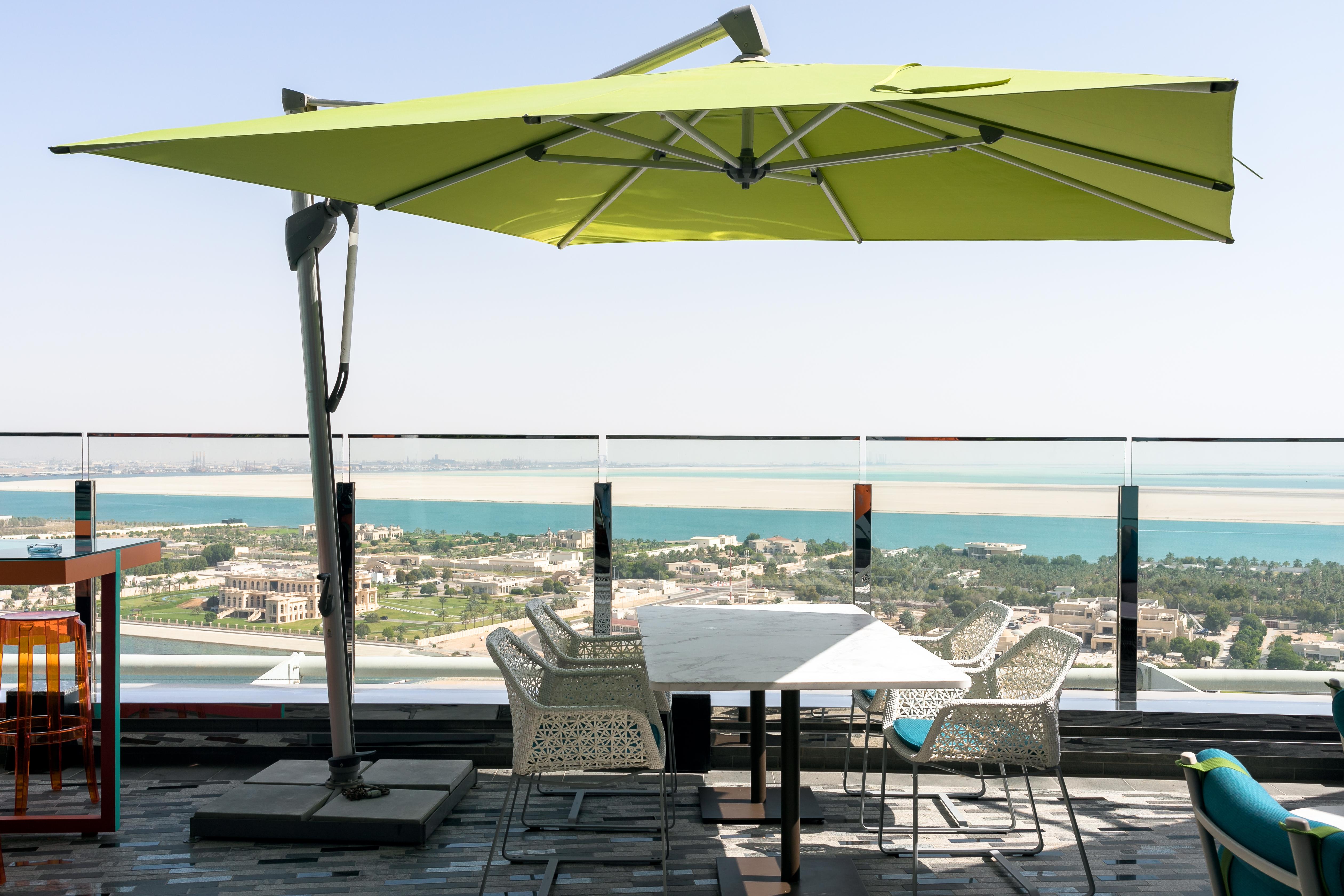 Andaz Capital Gate Abu Dhabi, By Hyatt Hotel Exterior photo A cantilever umbrella