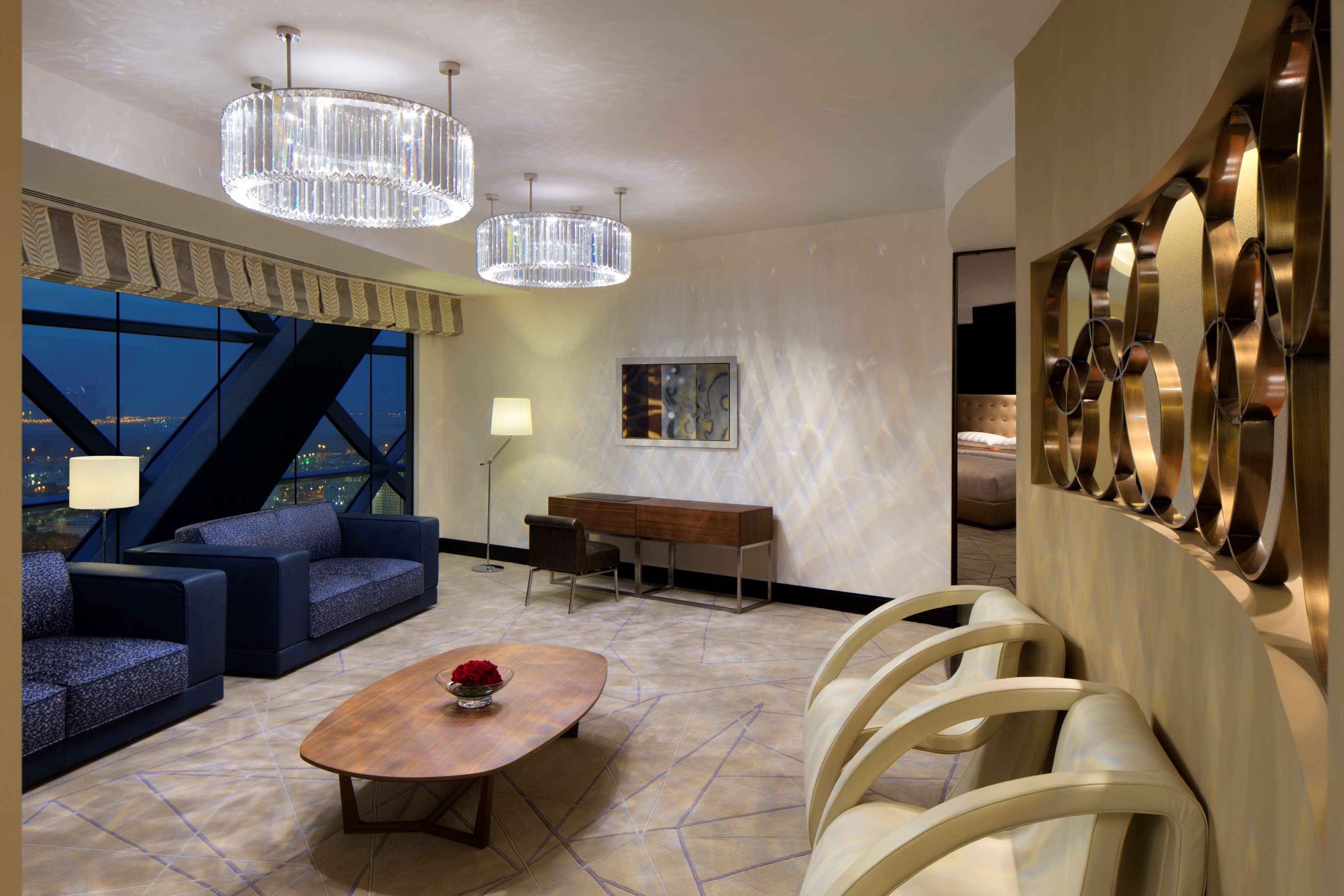 Andaz Capital Gate Abu Dhabi, By Hyatt Hotel Exterior photo The interior of the lounge