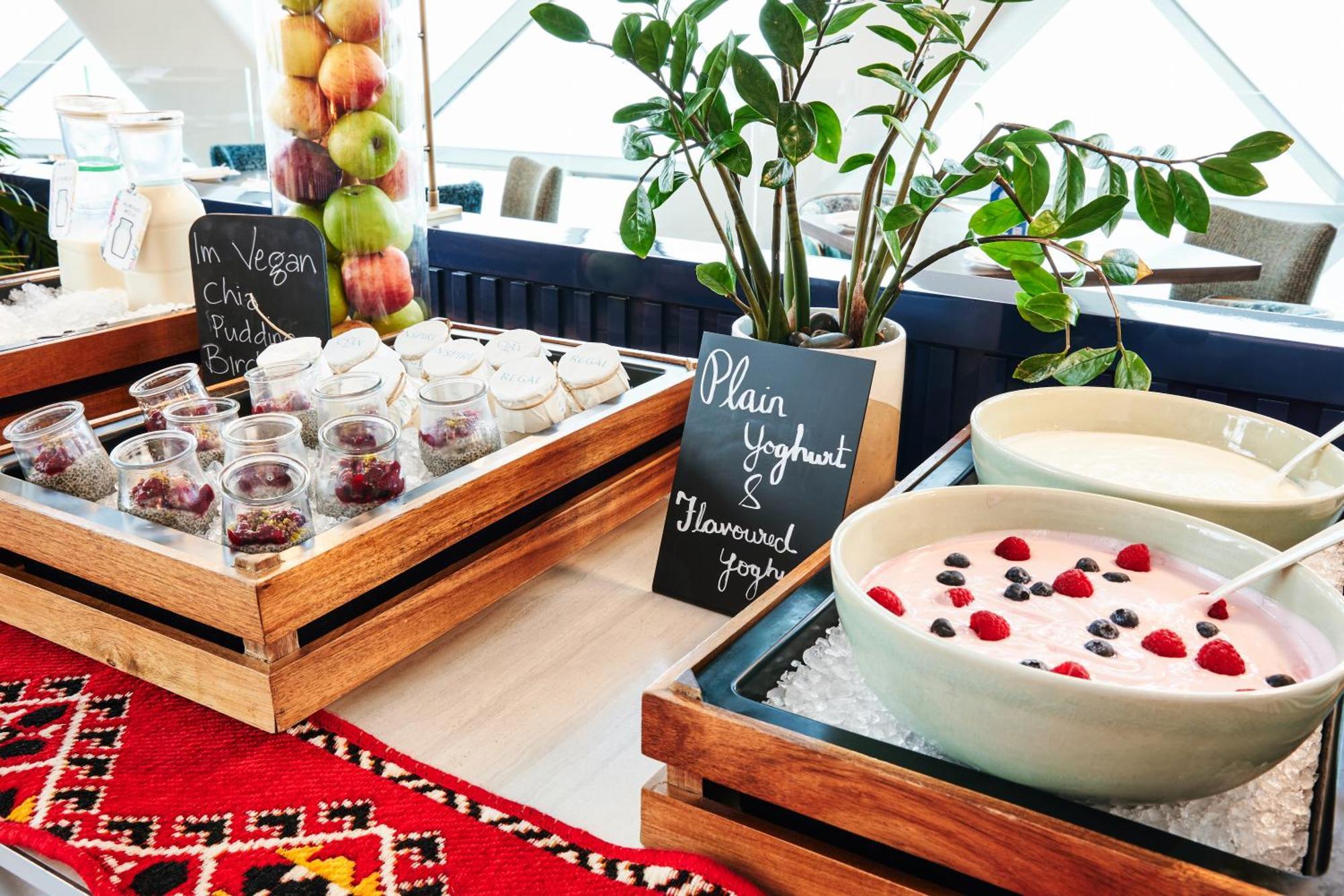 Andaz Capital Gate Abu Dhabi, By Hyatt Hotel Exterior photo Yogurt