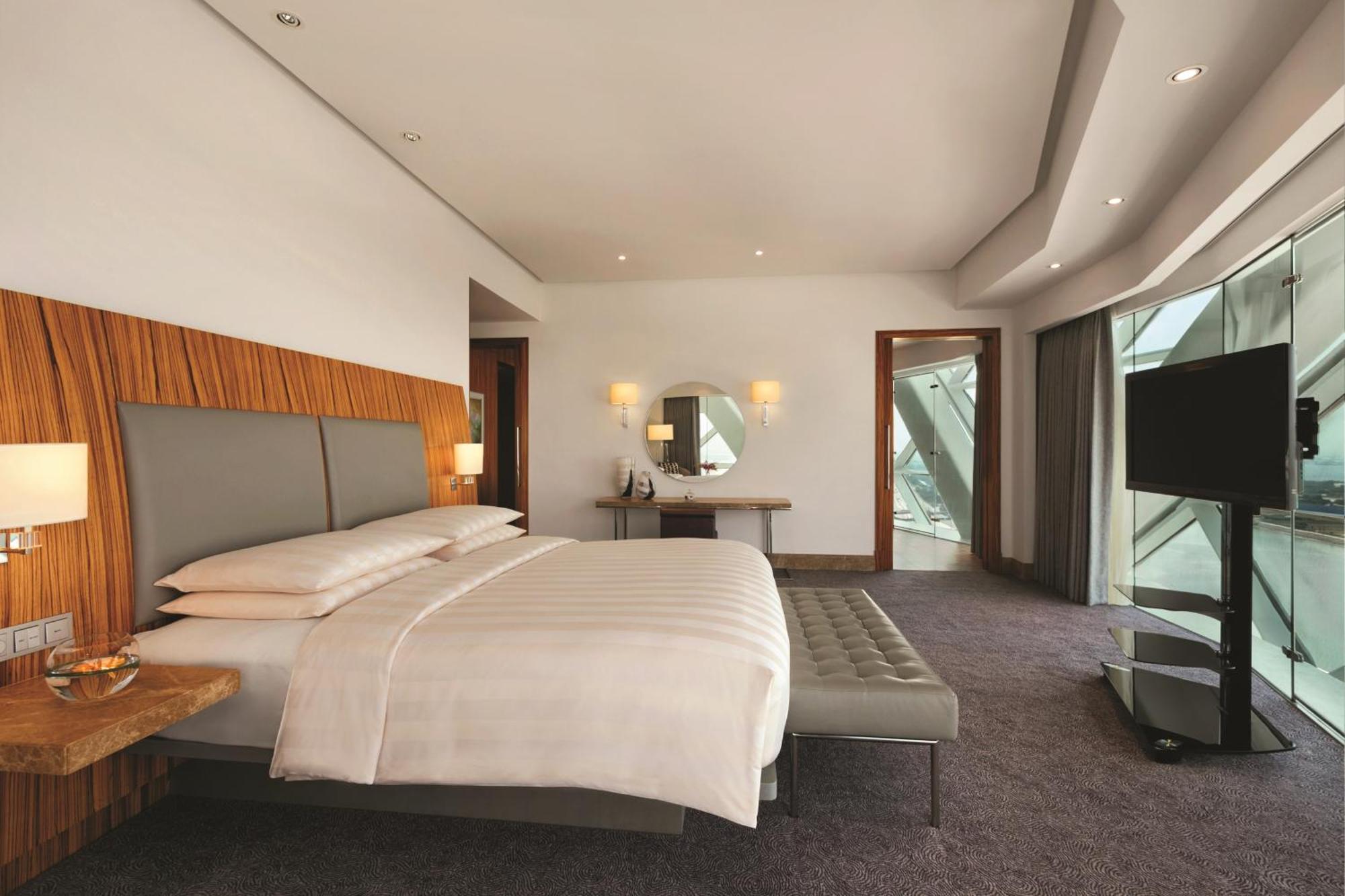 Andaz Capital Gate Abu Dhabi, By Hyatt Hotel Exterior photo A bedroom in the hotel